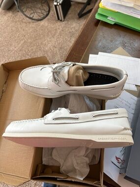 Sperry Men's White Leather Boat Shoes with Pink-Toned Sole